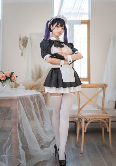 蒙上眼睛的女大学生_BD英语HD在线观看